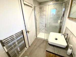 En-Suite Shower Room - click for photo gallery